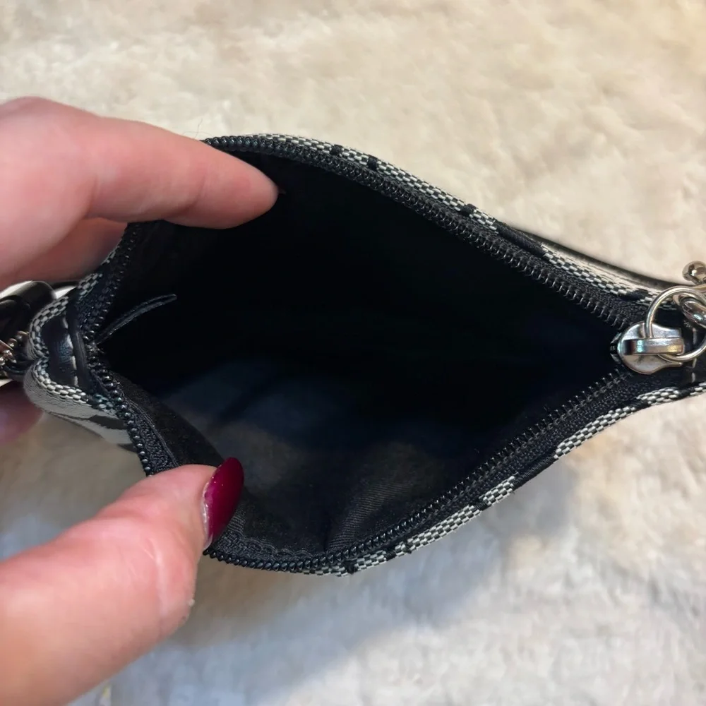 Coach Wristlet Pouch Signature C Black Gray Canvas Leather Trim Zip-Up Silver